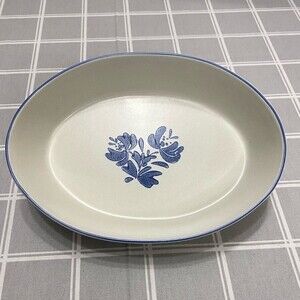Yorktowne by PFALTZGRAFF 10” Oval Baker Stoneware Tan Blue Trim Flower Pattern